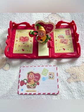 POP MART x Twinkle Twinkle [Gift For You] Series Little Strawberry Figurine